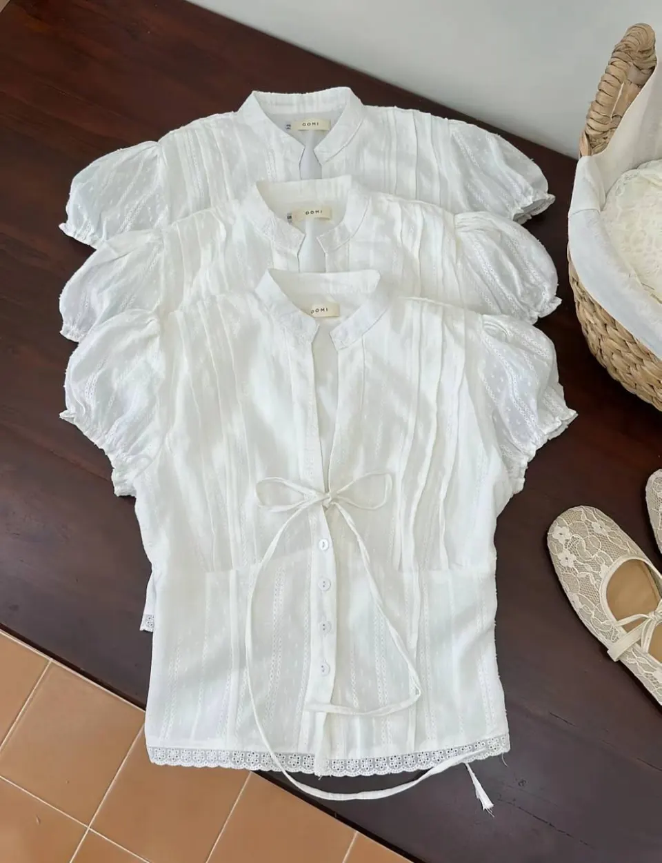 Áo boi hạt cổ V phối tà ren TN3270